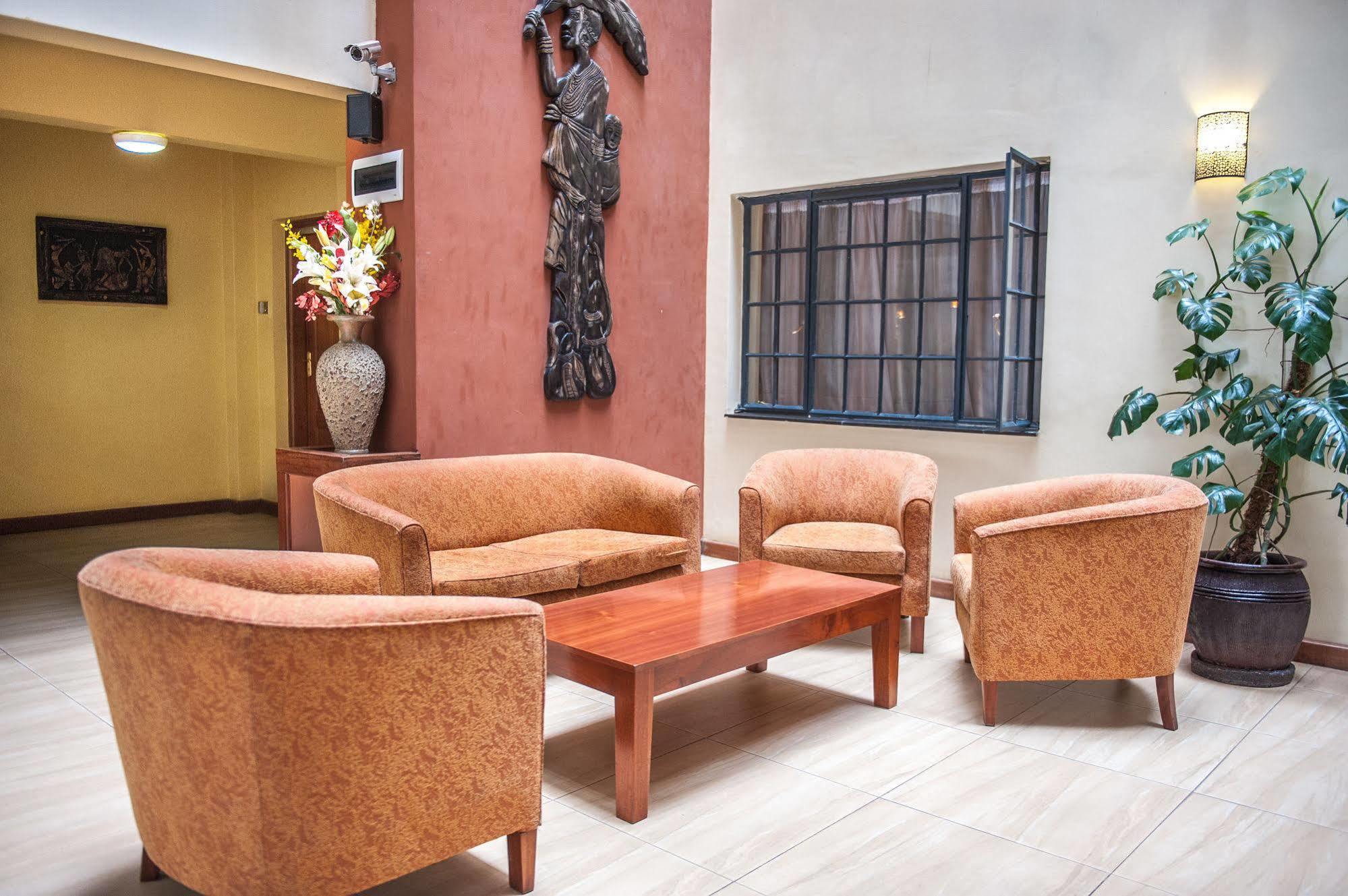 Mvuli Suites Nairobi Buitenkant foto