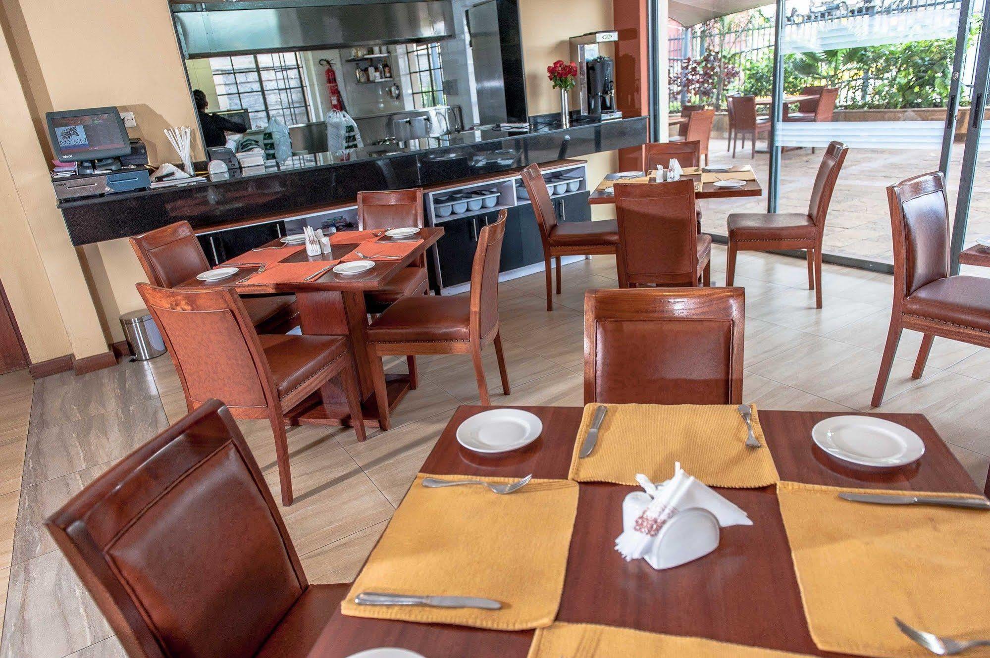 Mvuli Suites Nairobi Buitenkant foto